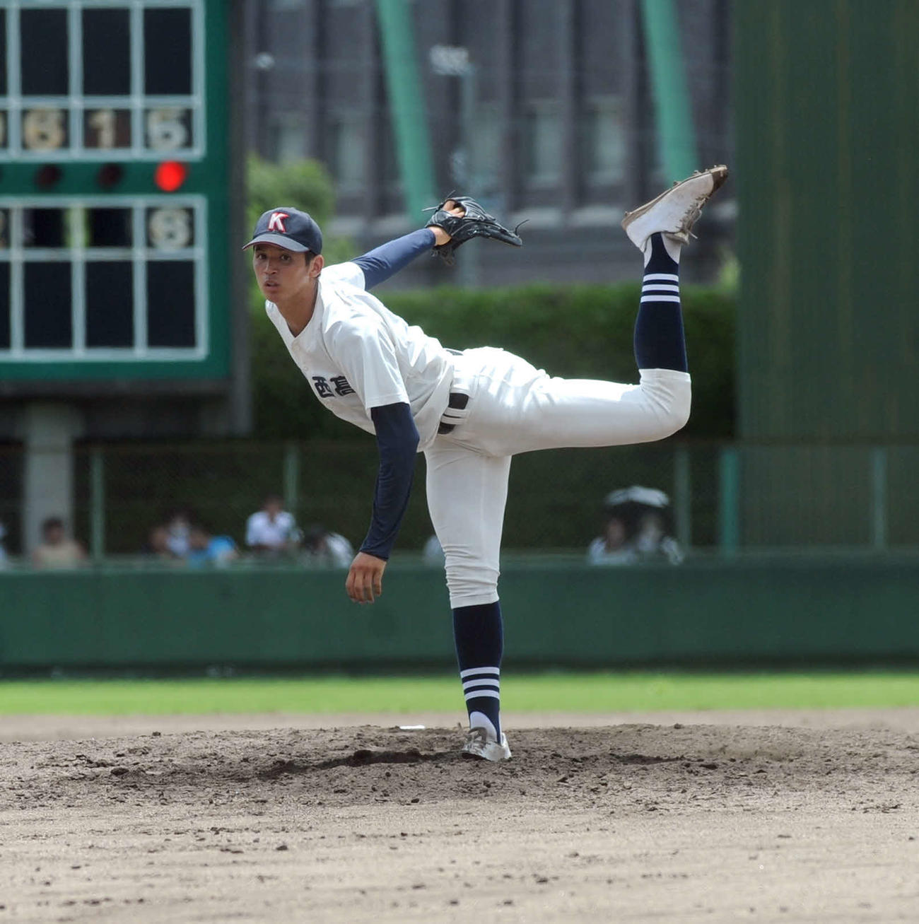 直球主体の投球で2回無失点の掛川西・沢山