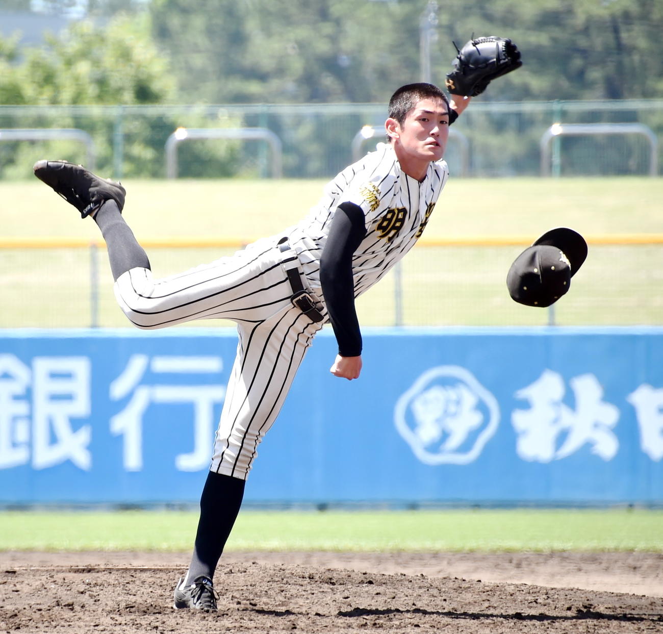 ノースアジア大明桜対秋田　155球の熱投で10回3失点完投したノースアジア大明桜・風間（撮影・山田愛斗）