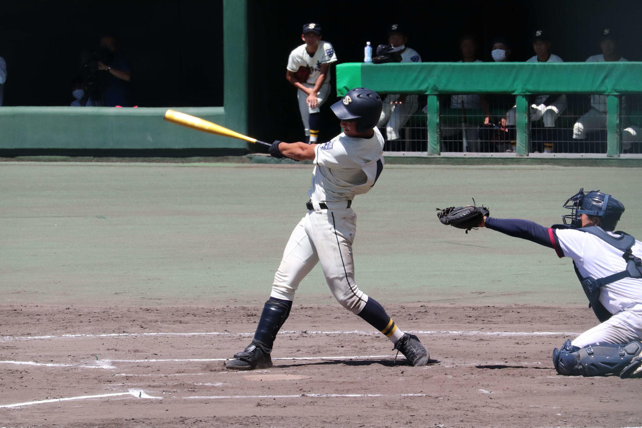 3打数1安打の活躍を見せた創志学園・坪井洸之介（撮影・清水駿斗）