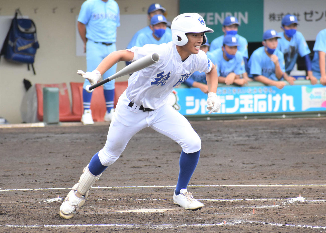 北筑対筑陽学園　6回に右前打を放つ筑陽学園・小野原（撮影・只松憲）