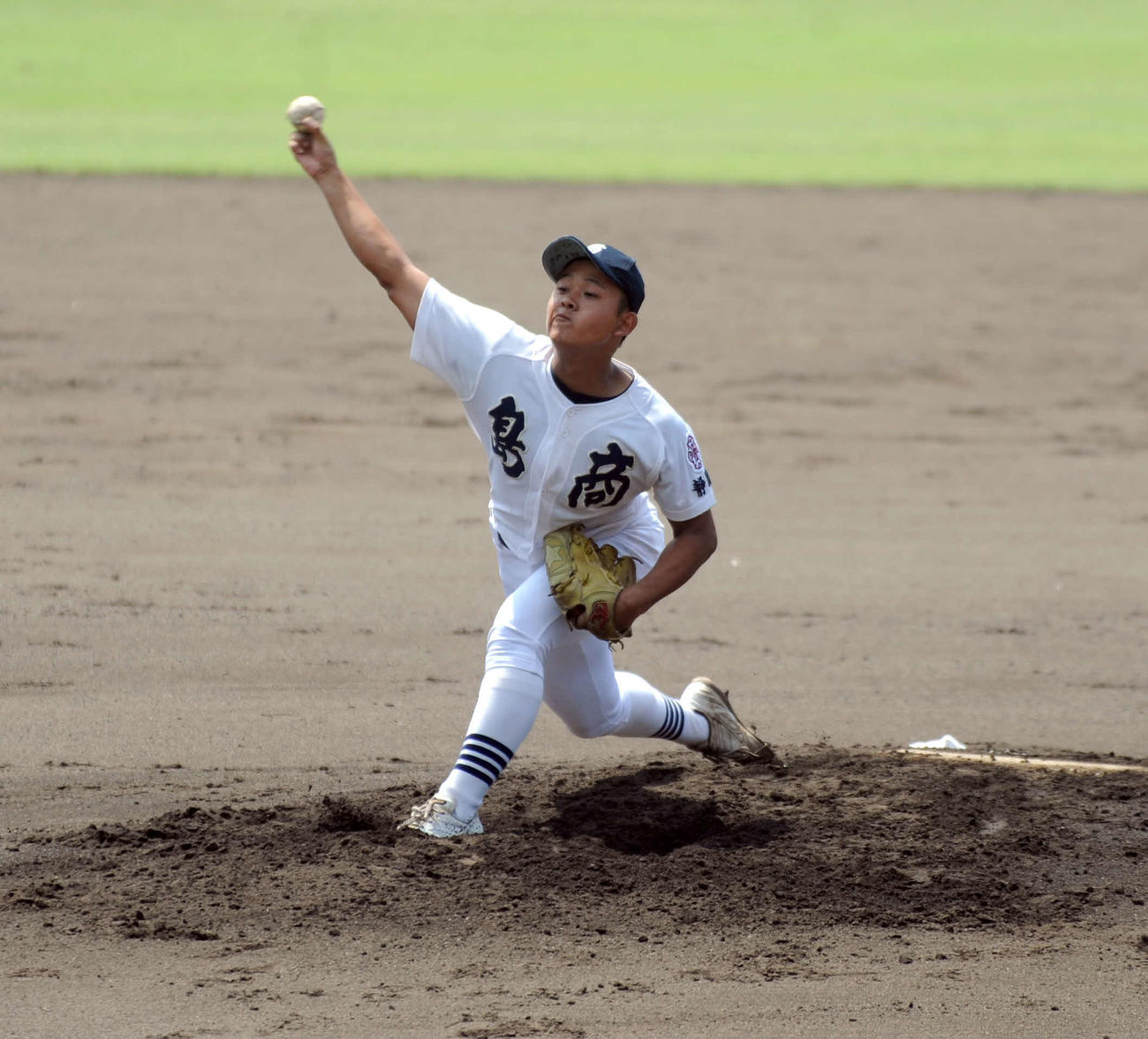 5安打1失点で完投勝利を挙げた島田商の新木