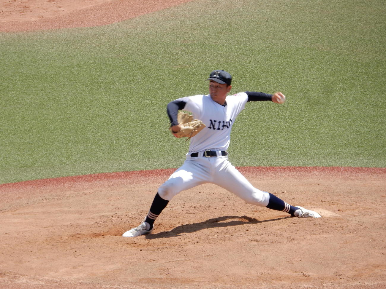 日大豊山－城西　日大豊山のエース玉井は緩急を使い8回1死まで無安打投球、終わってみれば被安打2の2失点で城西打線を抑え4回戦進出を導いた
