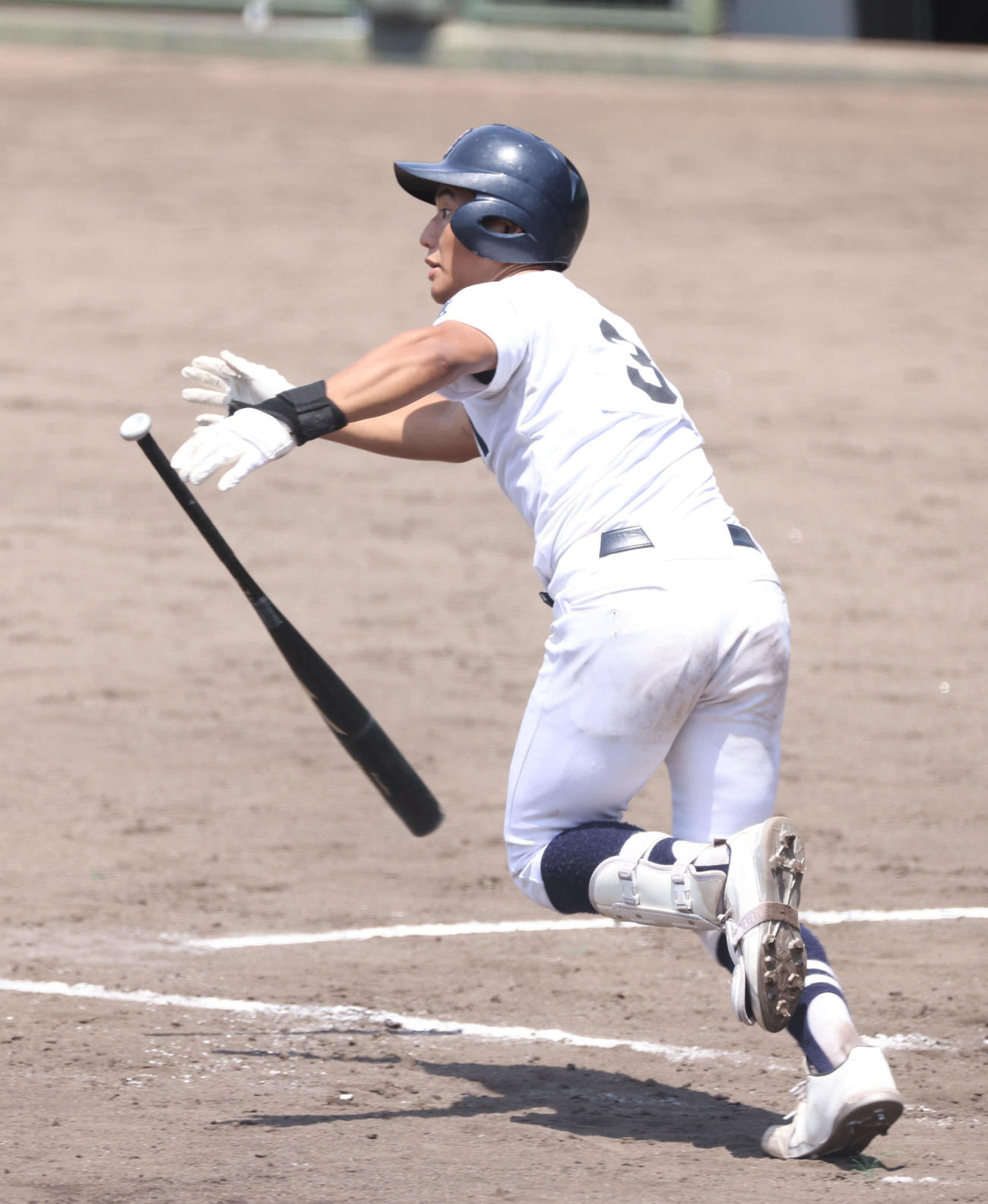 高校野球鳥取県大会　米子松蔭対境　4回表境2死三塁、梶谷欧緒介は先制中越え三塁打を放つ（撮影・加藤孝規）