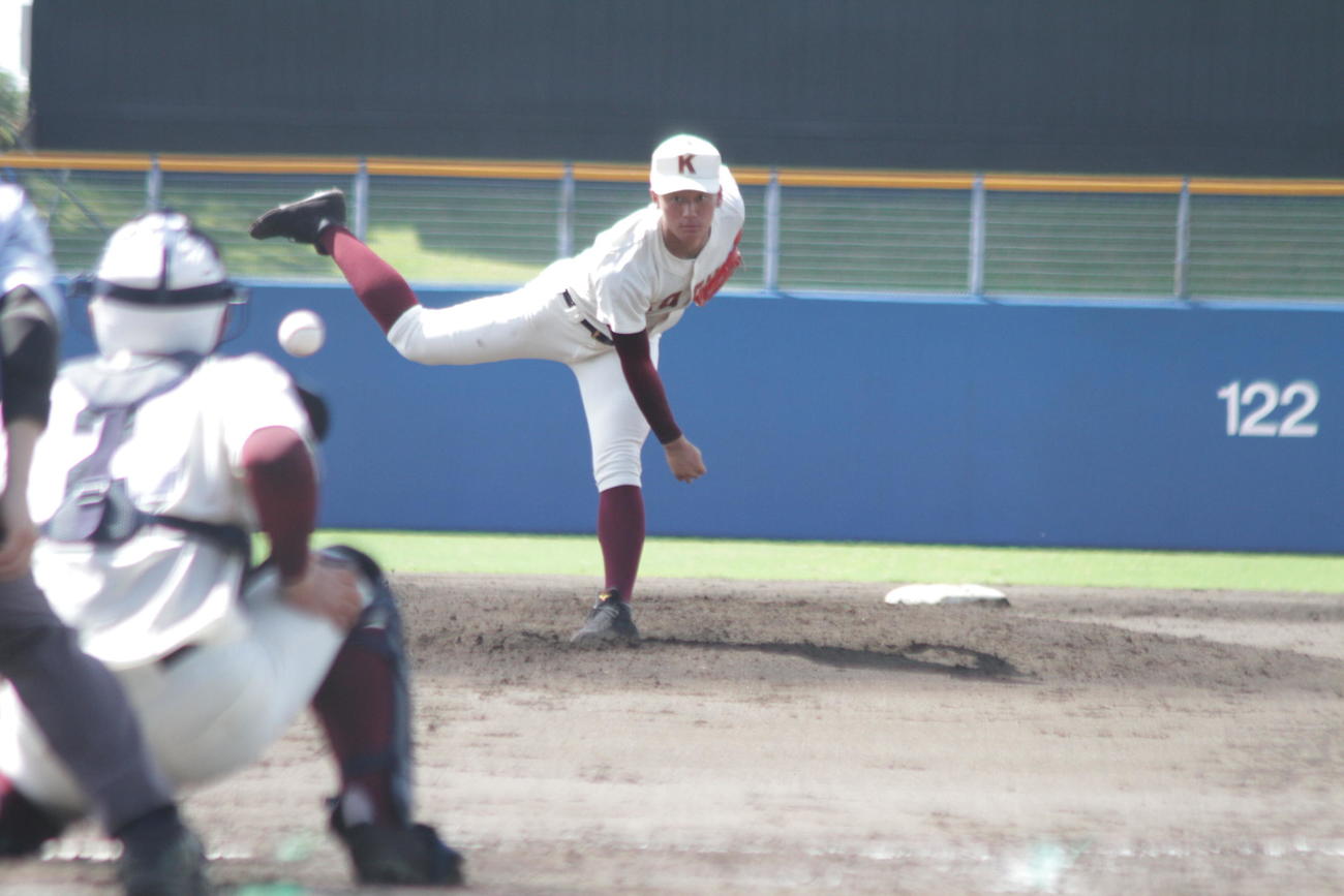 今秋ドラフト上位候補の高知・森木大智投手は宿毛工戦に3回途中から救援した