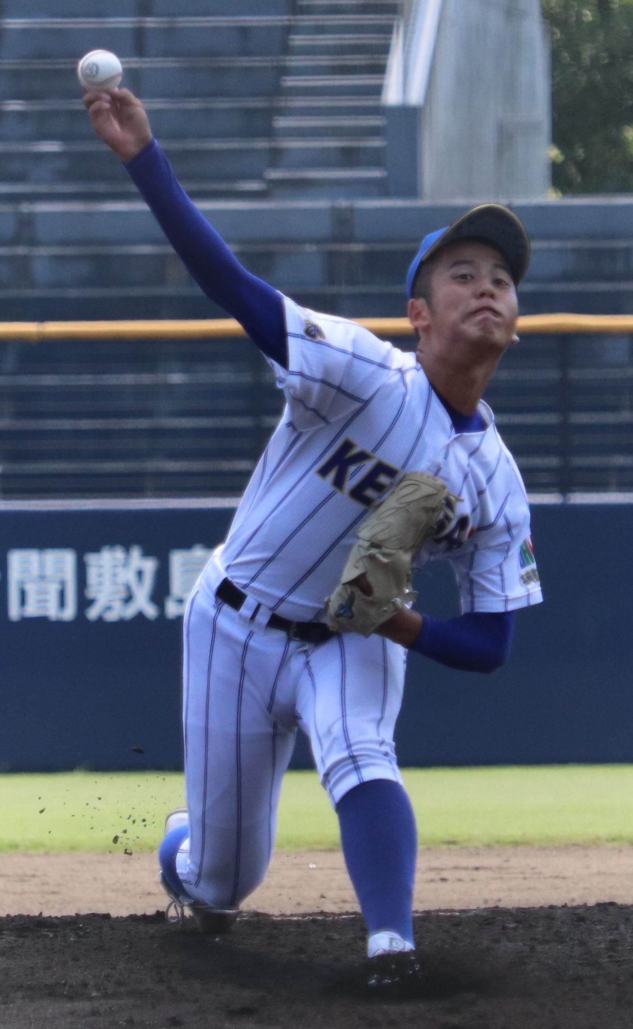 公式戦初完投を4安打完封で飾った高崎健康福祉大高崎・今仲（撮影・古川真弥）