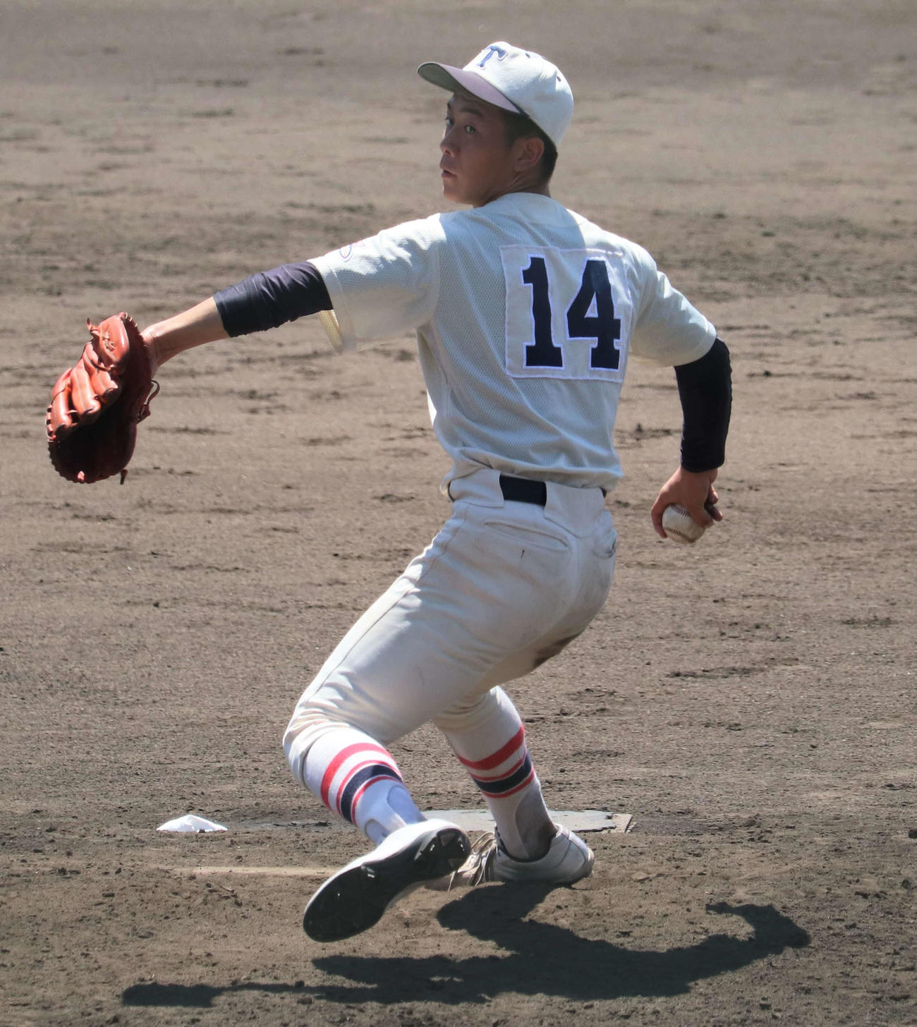 2回から登板した東洋大姫路・森健斗投手（2年）（撮影・三宅ひとみ）