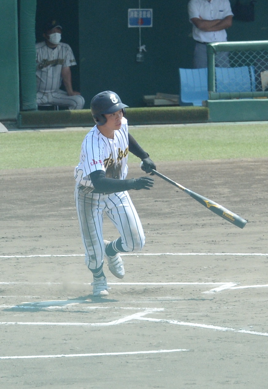 今試合3安打3打点と活躍した東海大山形・的場（撮影・濱本神威）