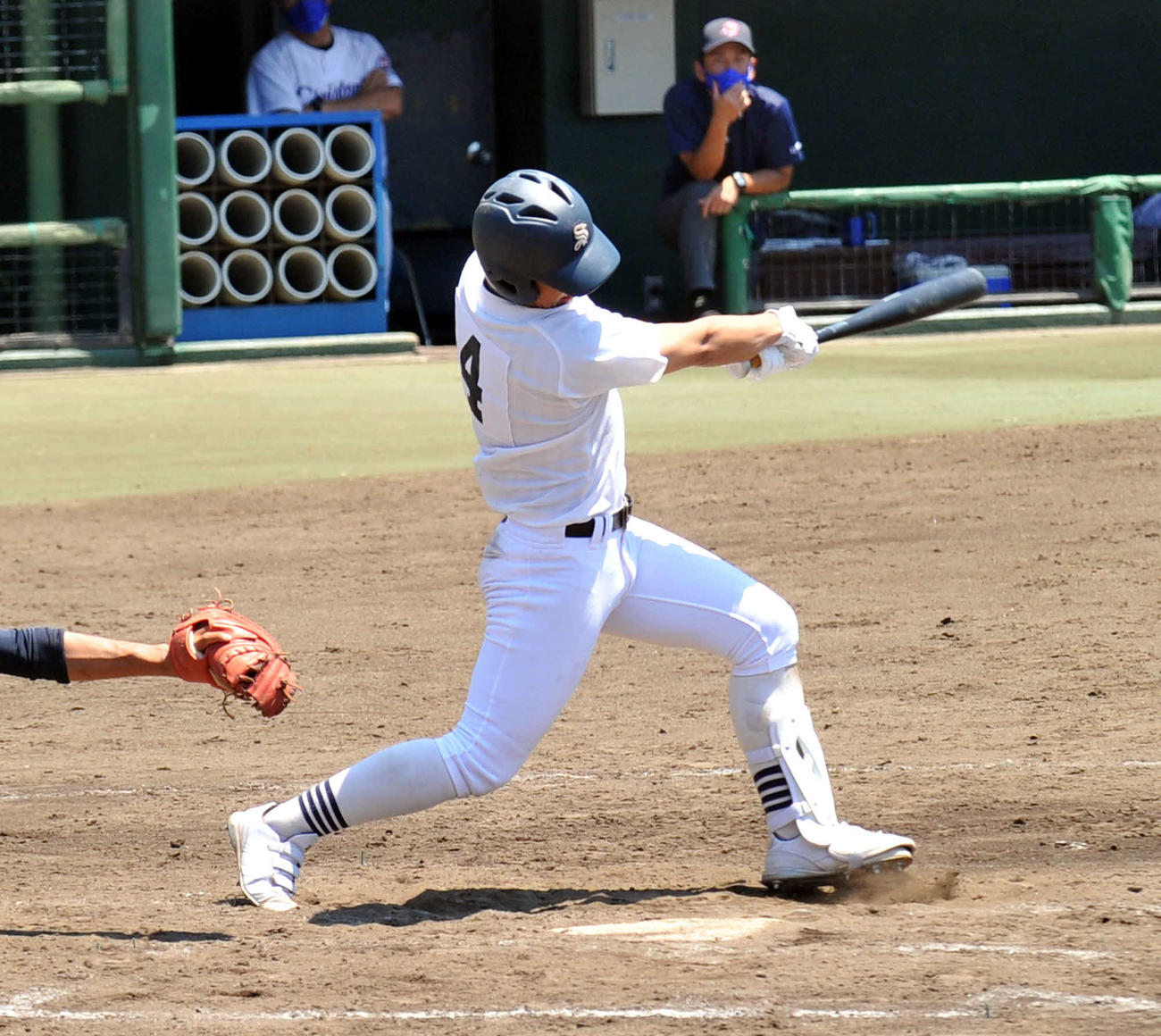 7回裏島田商2死一、三塁、左中間へ決勝の逆転2点適時二塁打を放つ杉崎