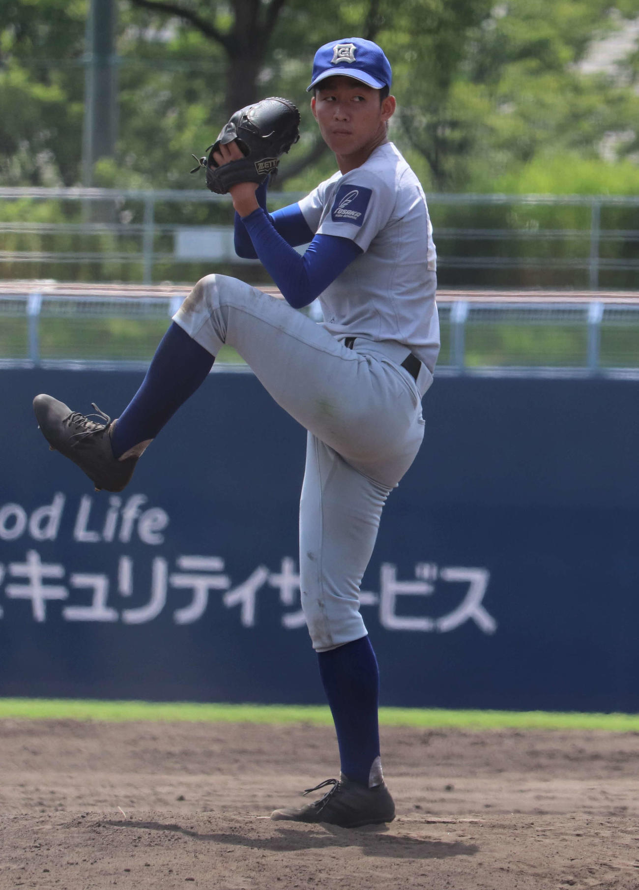 4回途中から登板したエース長友一夢（ひとむ）投手（3年）（撮影・三宅ひとみ）