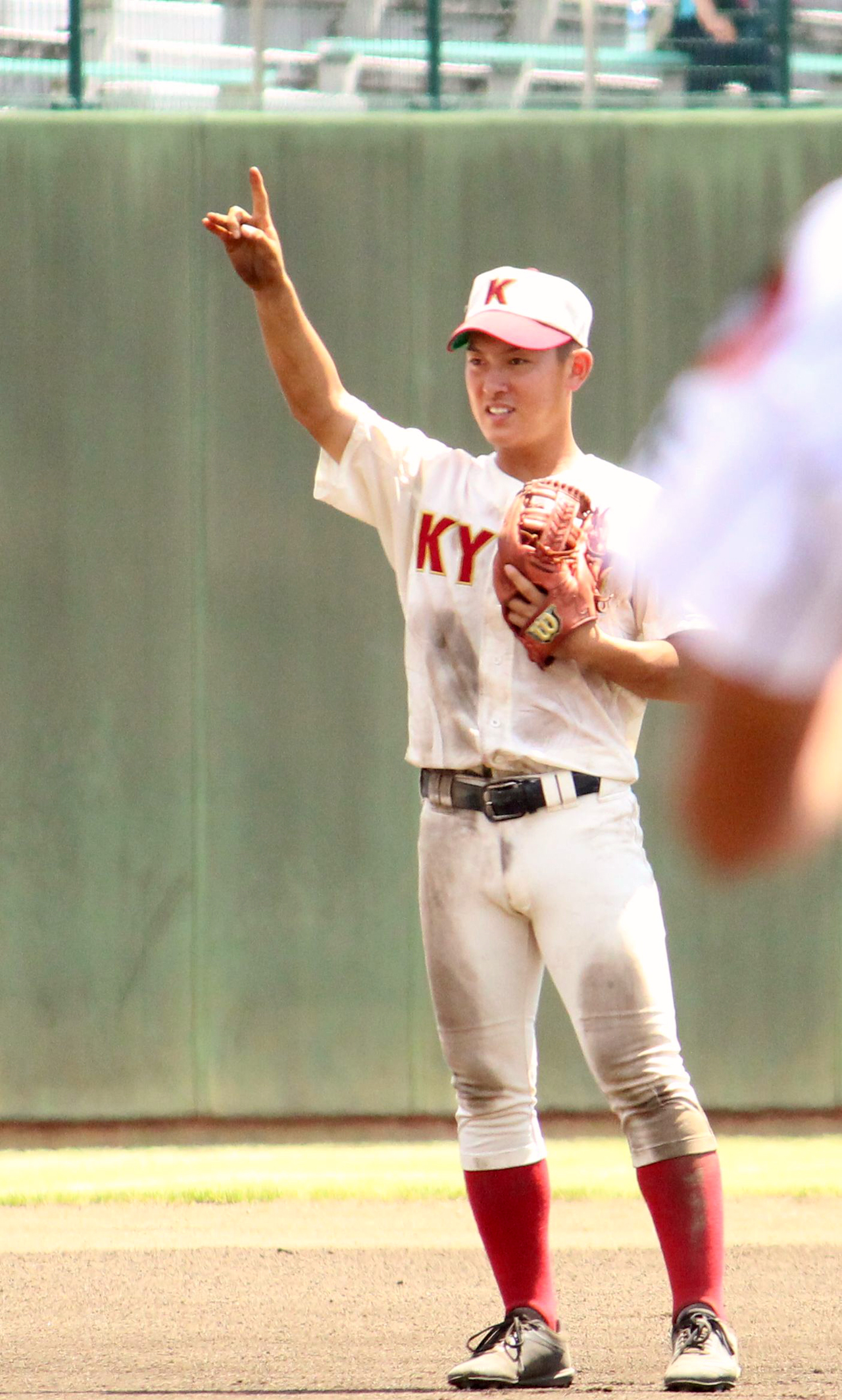 投手に声をかける春日部共栄の増田主将（撮影・保坂恭子）