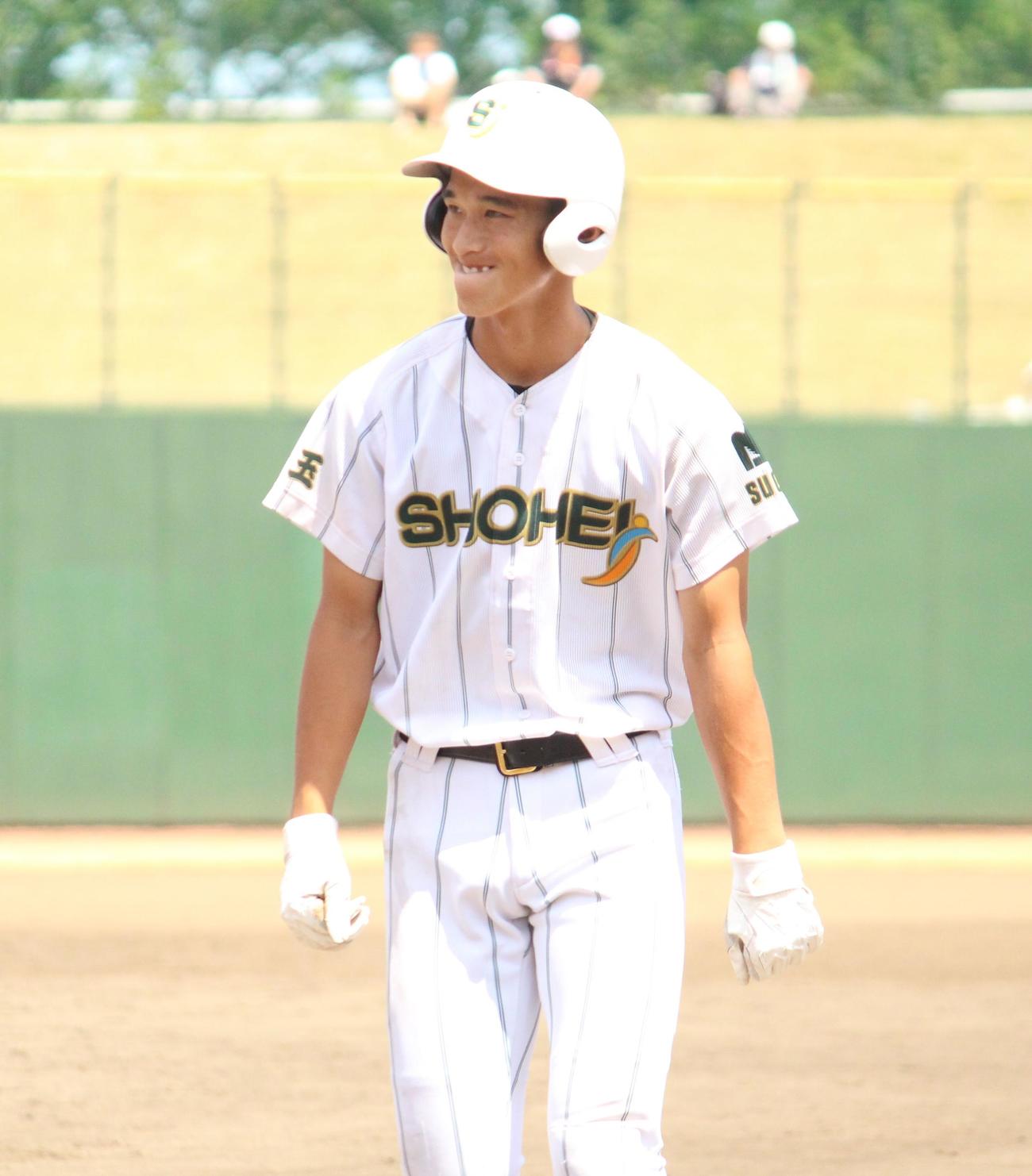 昌平対川口　5回表昌平1死二塁、左邪飛に倒れ唇をかむ吉野（撮影・保坂恭子）