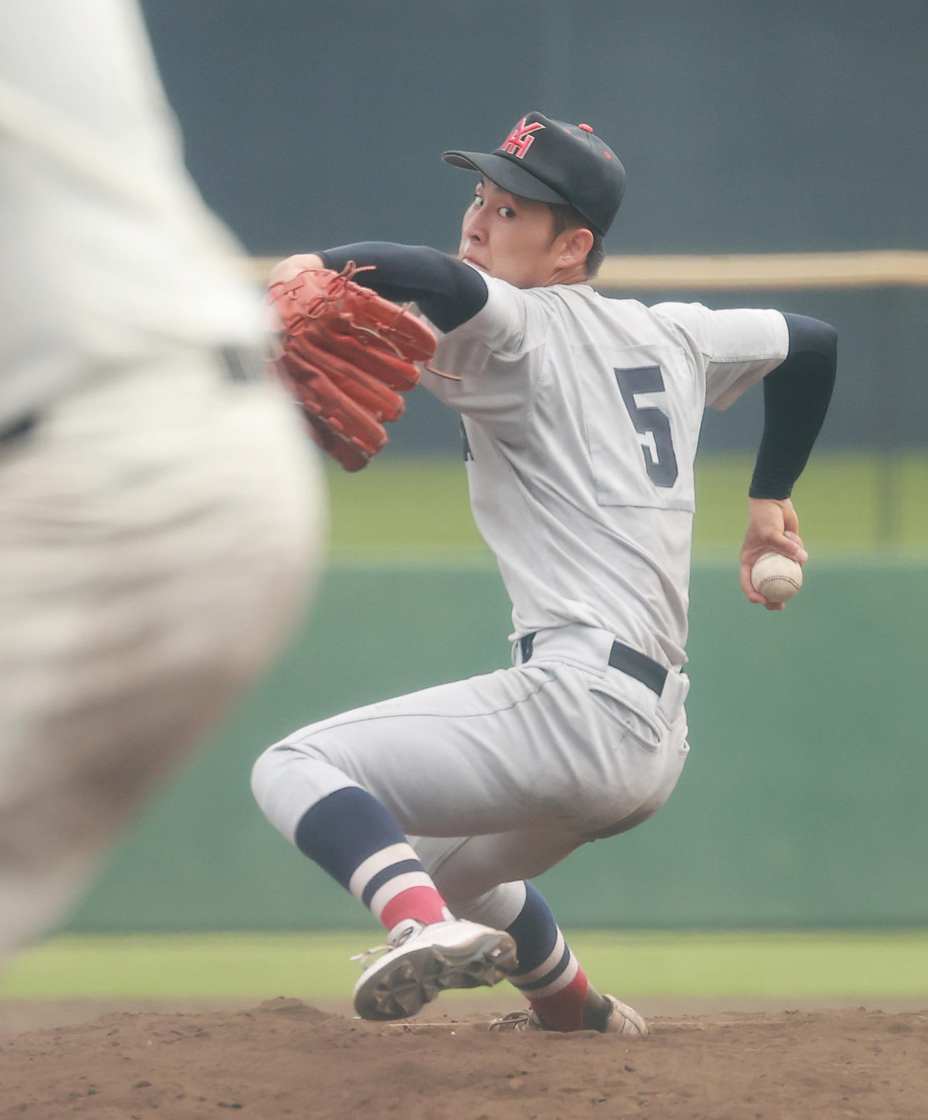 藤沢翔陵対横浜　力投する横浜先発の宮田（撮影・野上伸悟）