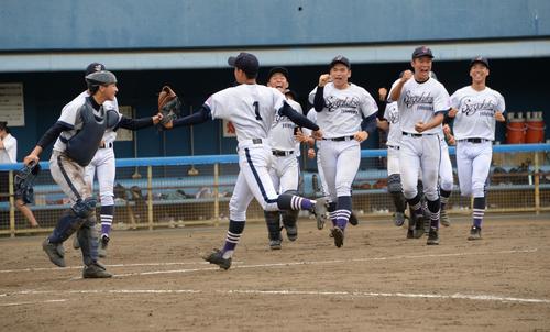 横浜創学館13年ぶり決勝進出 プロ注目の山岸翠が2失点完投/神奈川