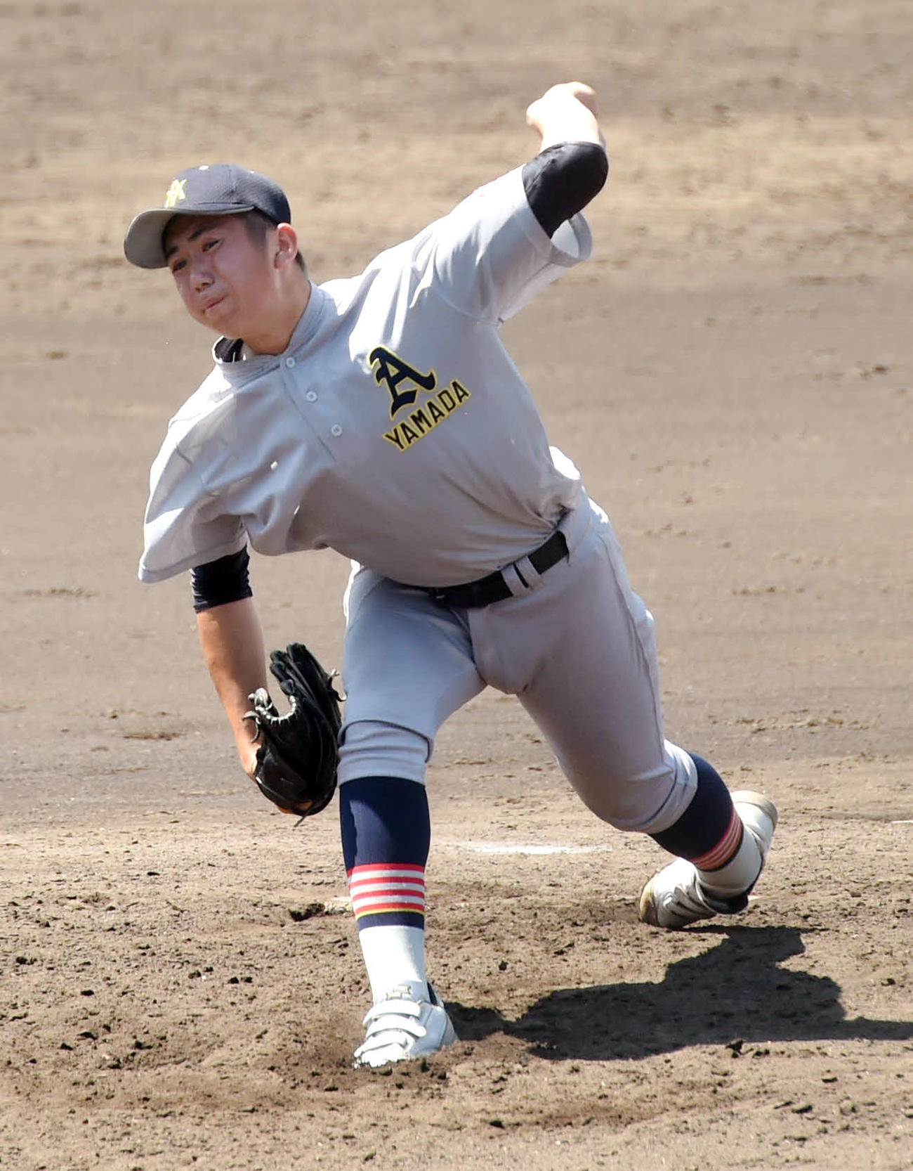 青森山田対弘前学院聖愛　4回4安打2失点と力投した青森山田・堀内（撮影・相沢孔志）