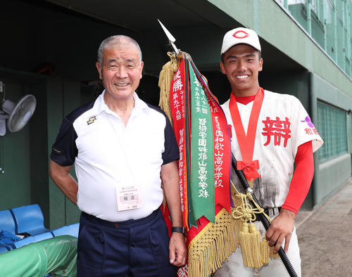智弁和歌山「満点」高嶋名誉監督の孫奨哉が口火 小園攻略で夏切符
