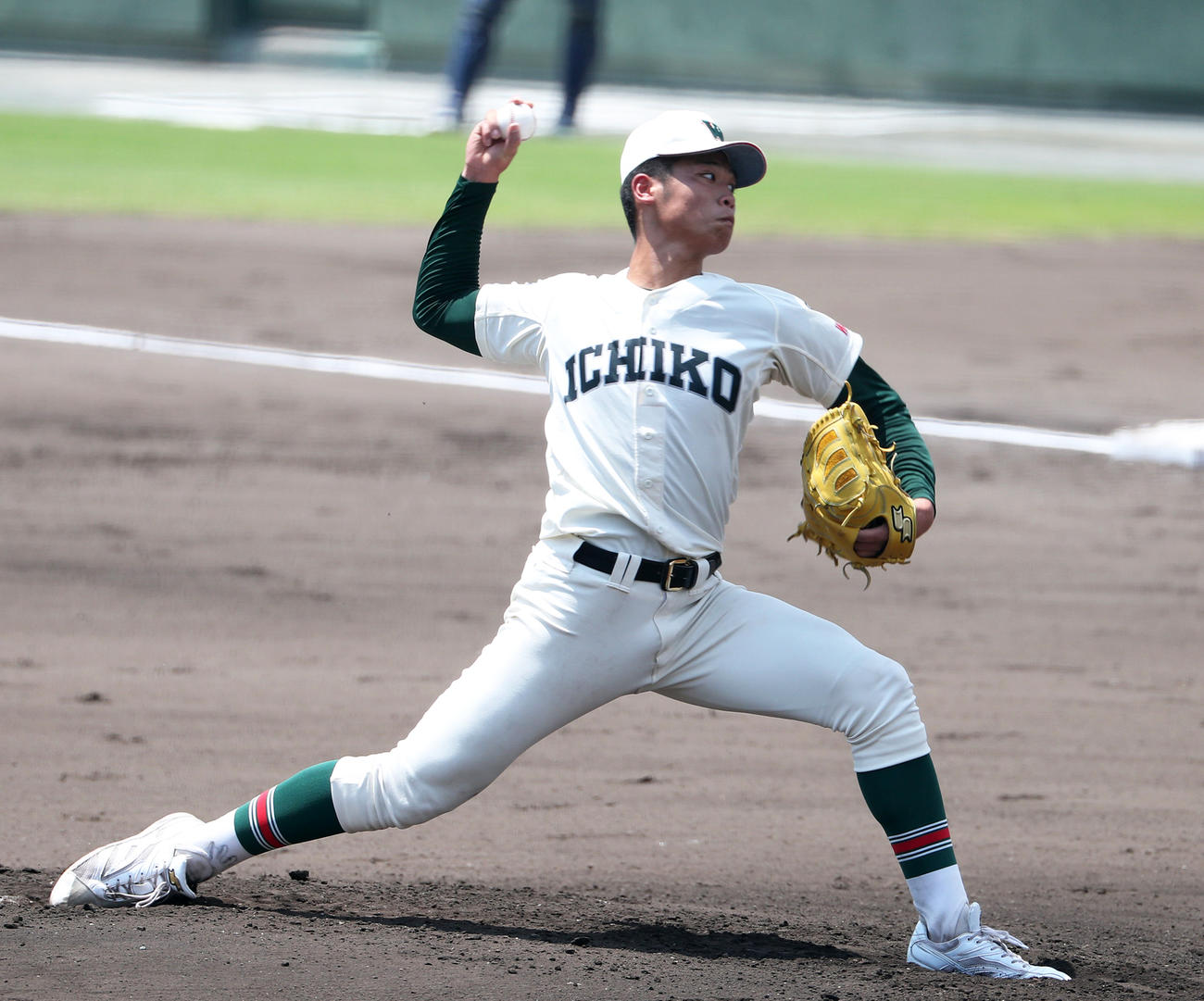 智弁和歌山戦に先発する市和歌山・小園健太（撮影・白石智彦）