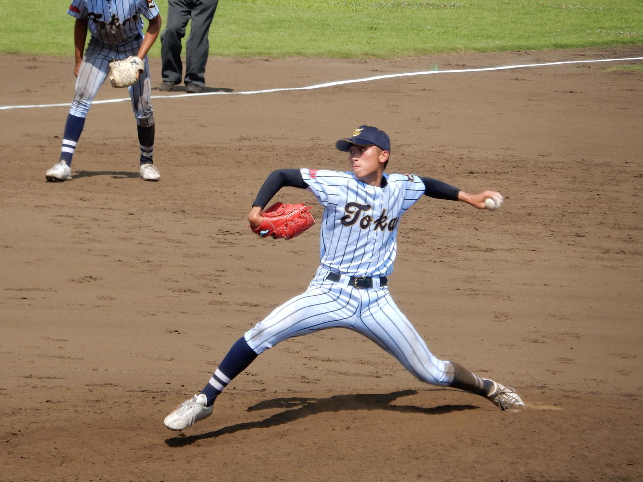 東海大管生対駒大高　6回裏1死満塁で登板した東海大管生・本田は