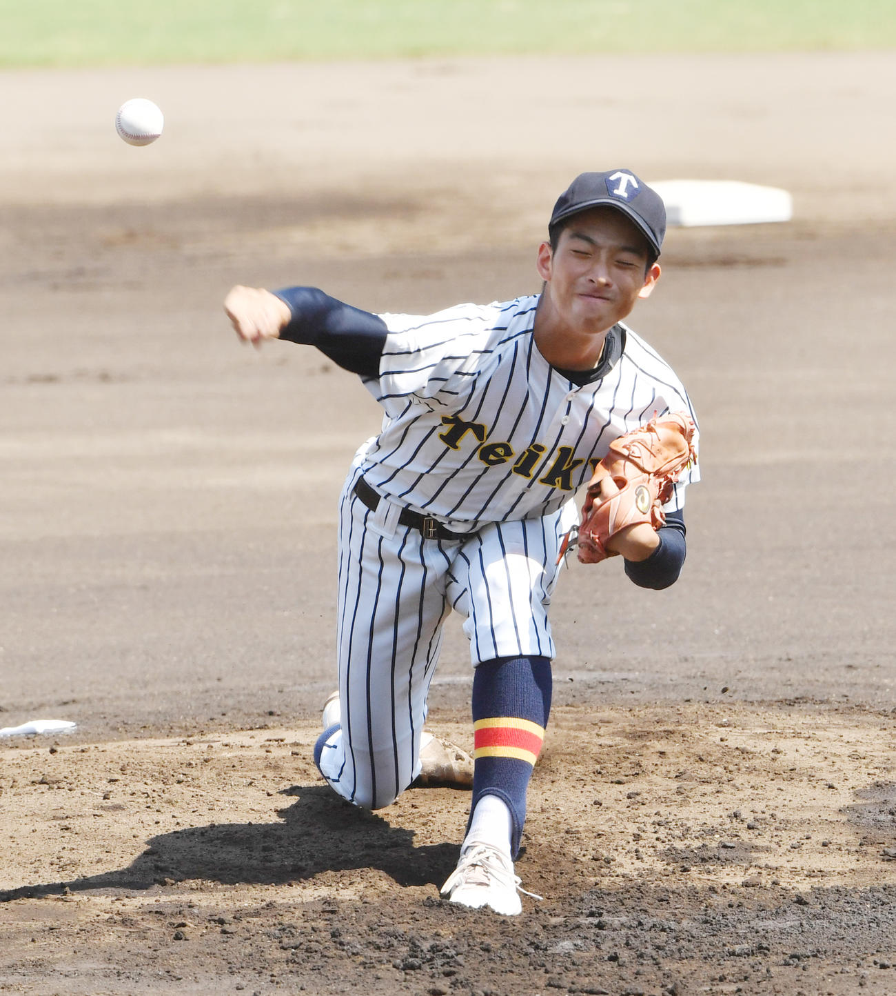 先発し力投する帝京・高橋蒼（撮影・柴田隆二）