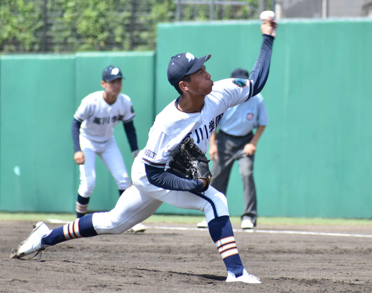 高川学園対宇部鴻城　先発する高川学園・河野（撮影・只松憲）