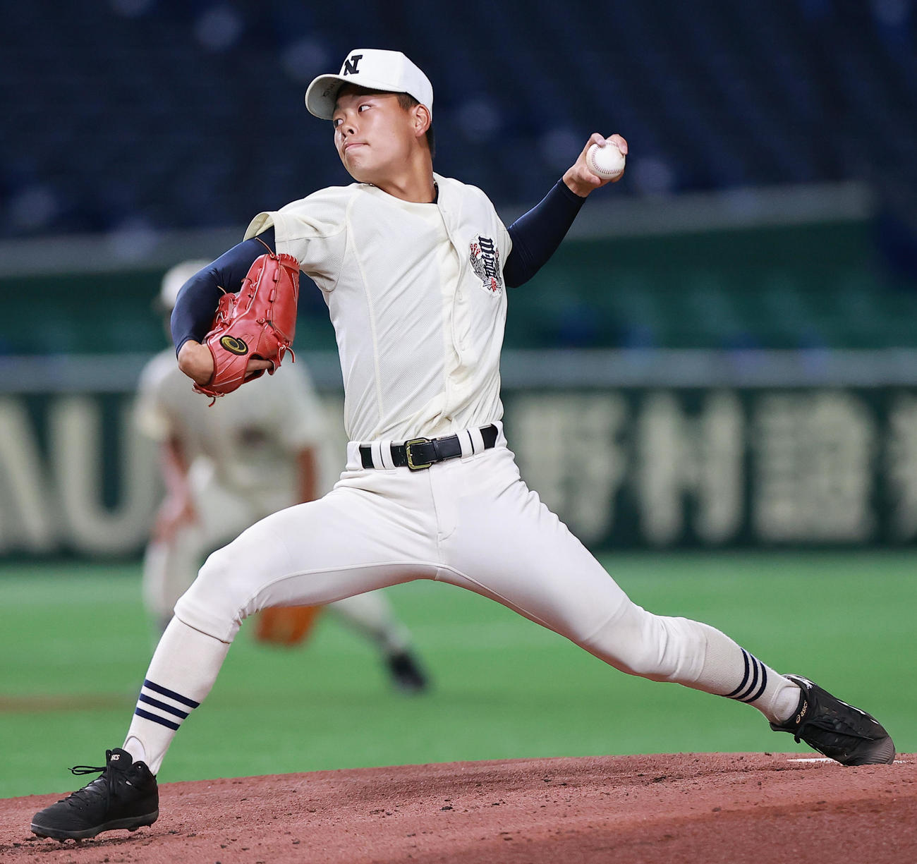 日大三対国学院久我山　力投する日大三先発の宇山（撮影・野上伸悟）