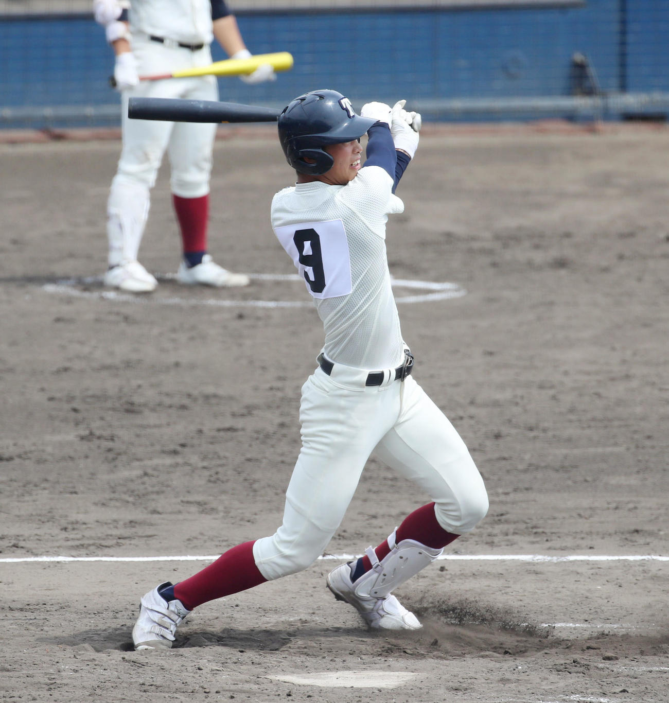 興国対大阪桐蔭　3回裏大阪桐蔭1死二、三塁、花田は右越え適時三塁打を放つ（撮影・加藤哉）
