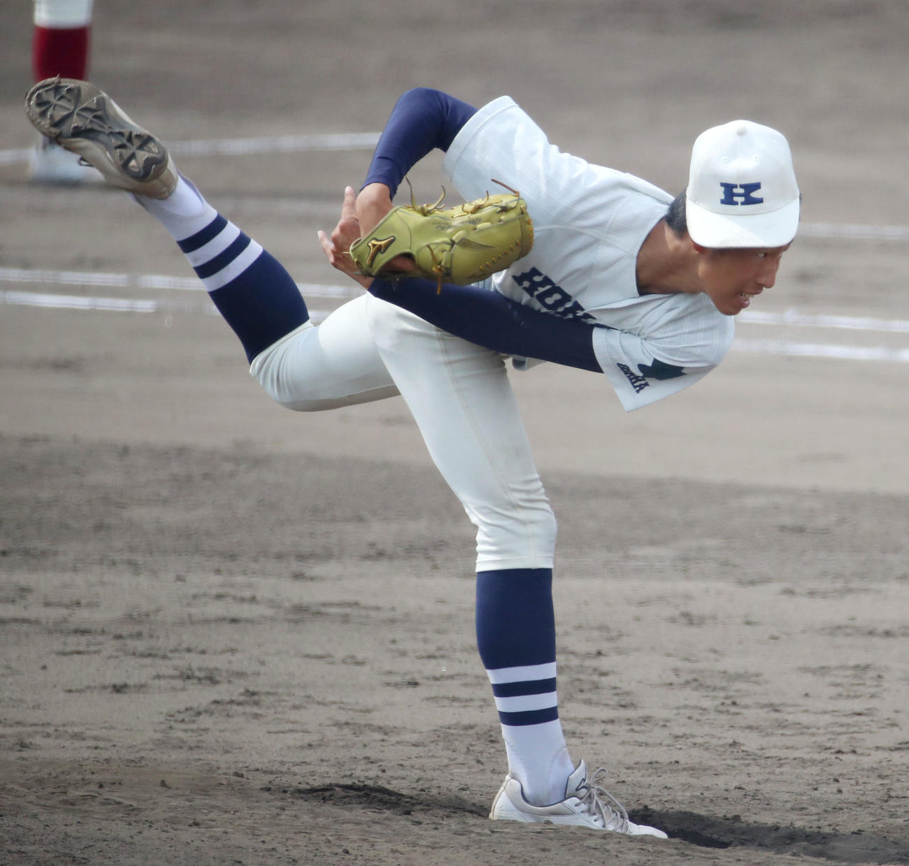 興国対大阪桐蔭　大阪桐蔭戦に興国2番手で登板した大江（撮影・加藤哉）