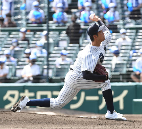 明徳義塾対県岐阜商　明徳義塾先発の代木（撮影・前岡正明）