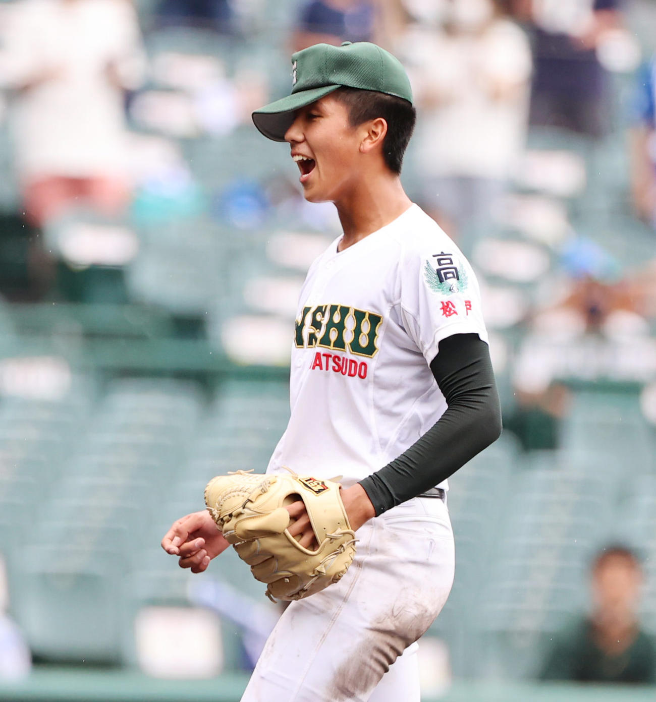 明豊対専大松戸　完封勝利に雄たけびをあげる専大松戸・深沢（撮影・清水貴仁）