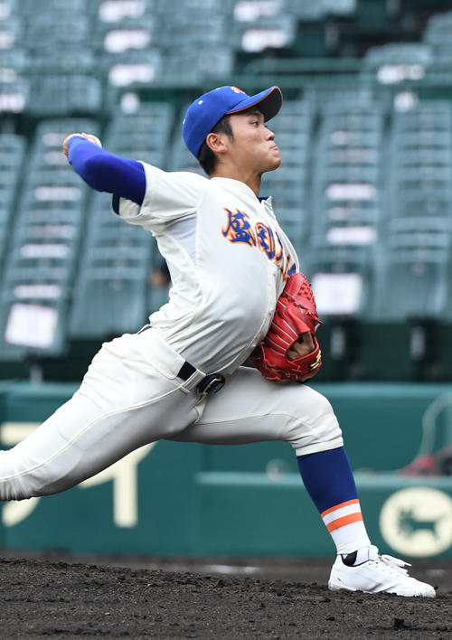 鹿島学園対盛岡大付 先発する盛岡大付・渡辺(撮影・和賀正仁)
