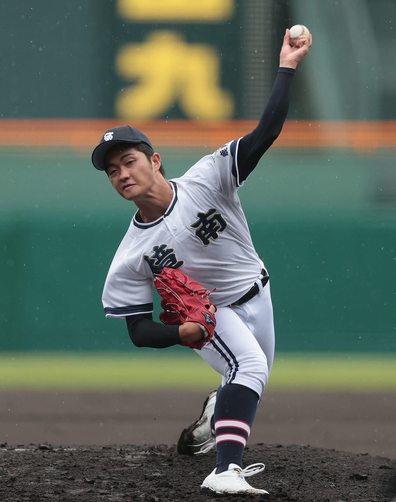 三重対樟南　力投する樟南先発の西田（撮影・前田充）
