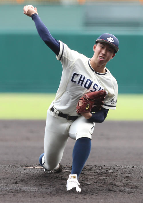 専大松戸対長崎商 長崎商の先発城戸悠希(撮影・屋方直哉)