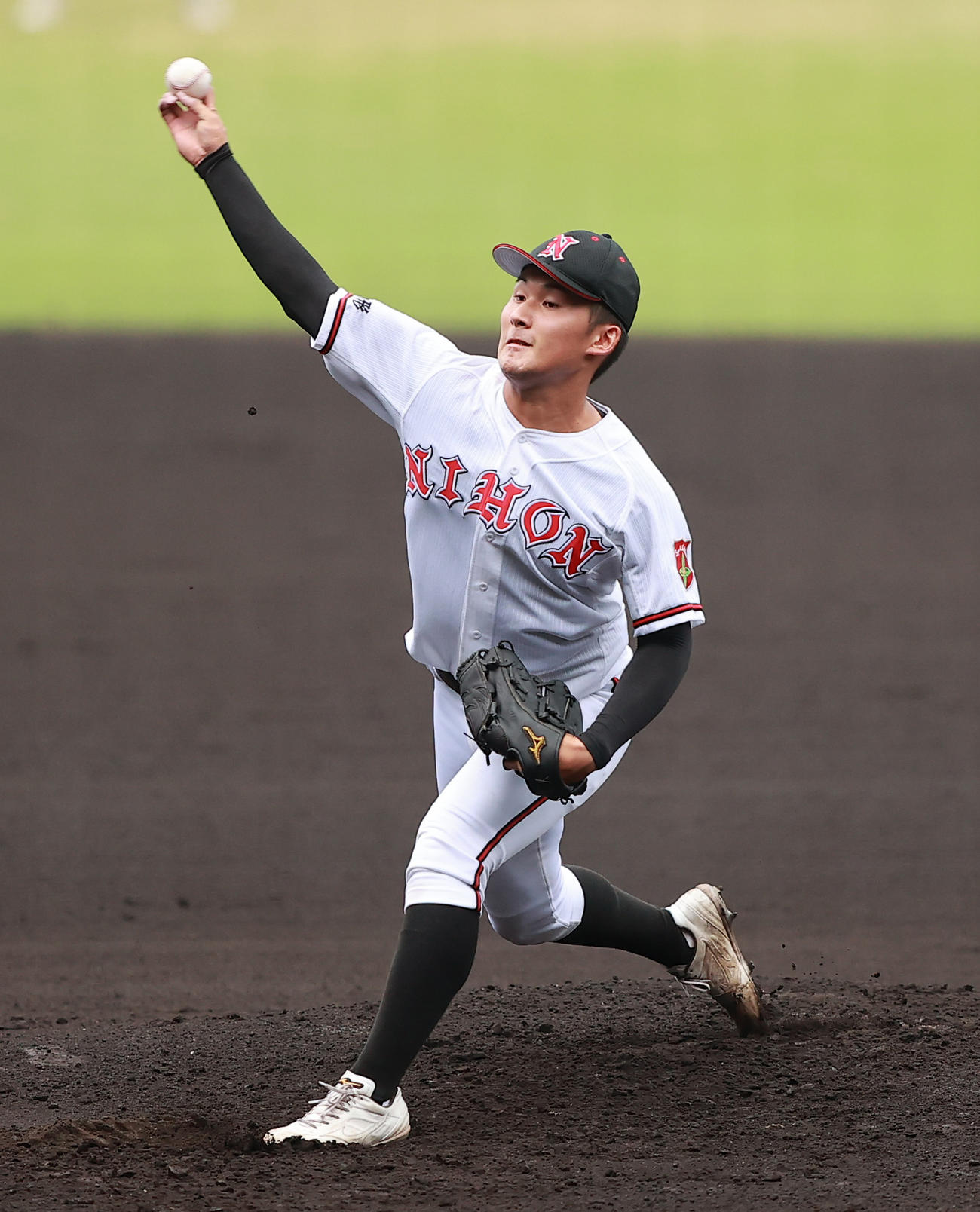 日大山形対石見智翠館　力投する日大山形先発の斎藤（撮影・野上伸悟）