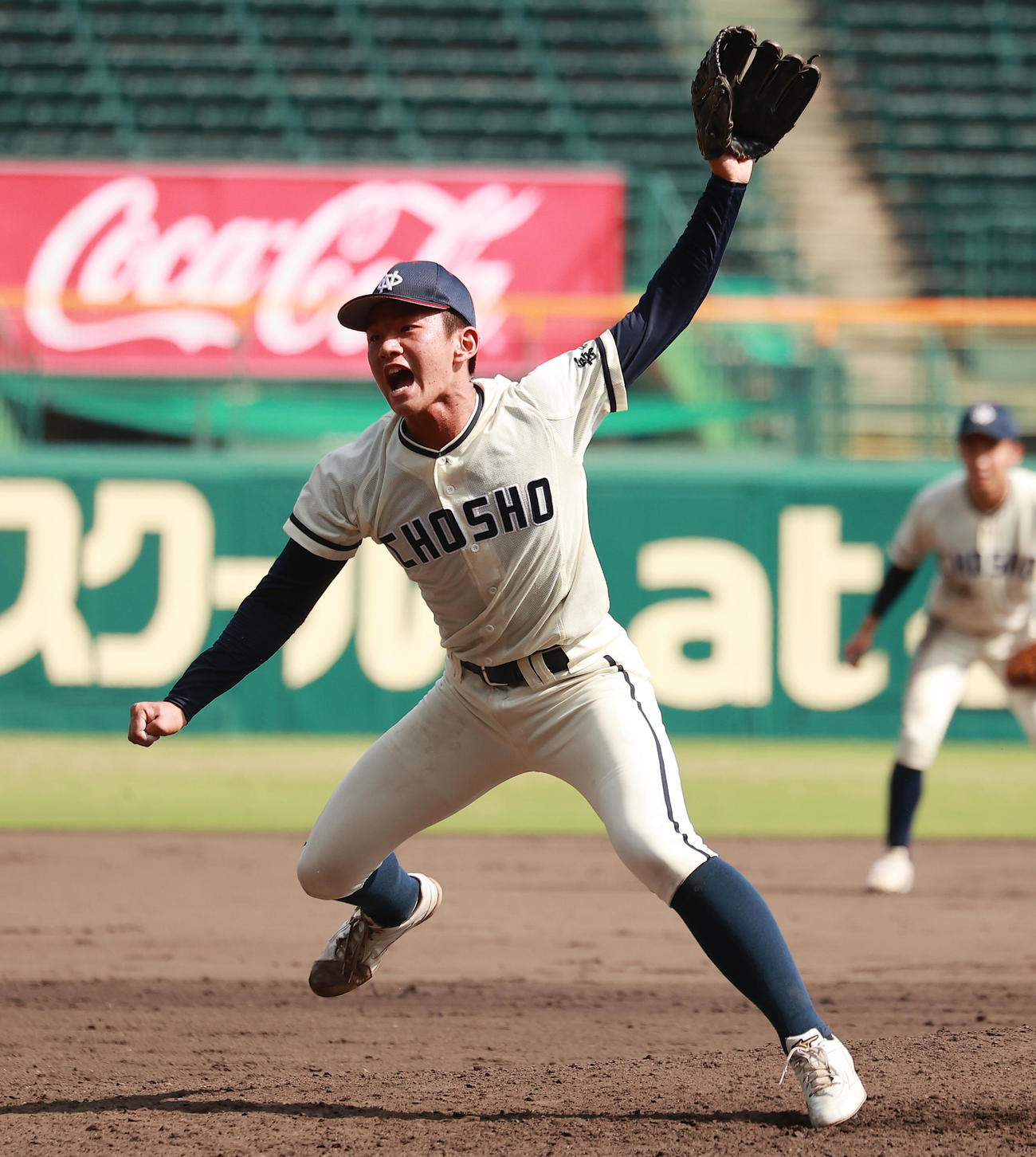 長崎商対神戸国際大付　力投する長崎商・田村（撮影・野上伸悟）