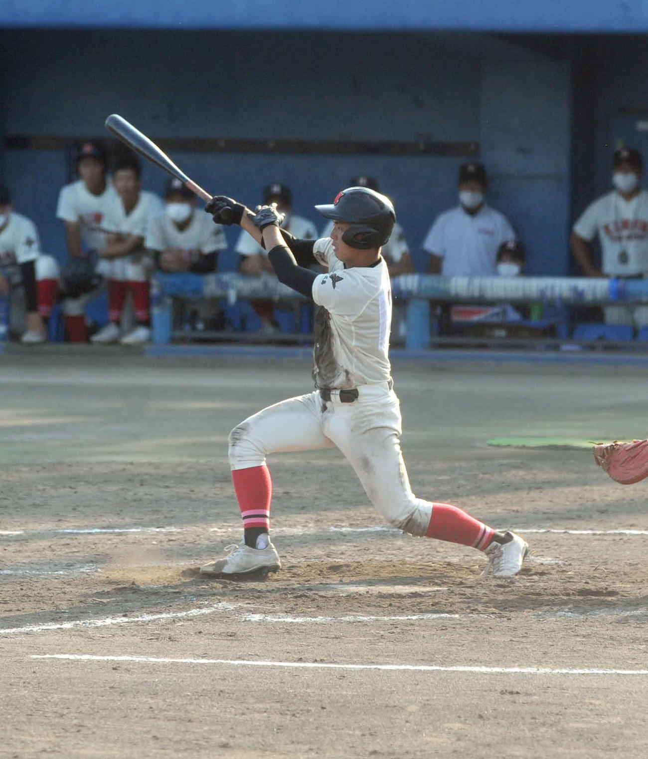 9回に逆転サヨナラ打を放つ日大三島の池口