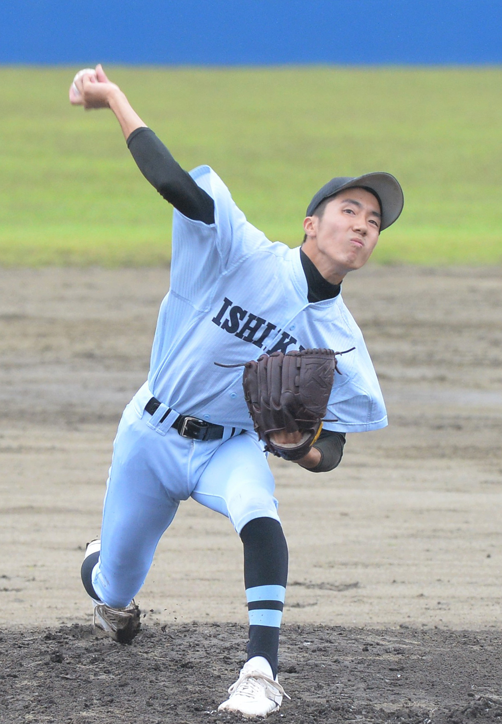 先発し5回ノーヒット投球を披露した学法石川・阿部琉乃（撮影・佐藤究）