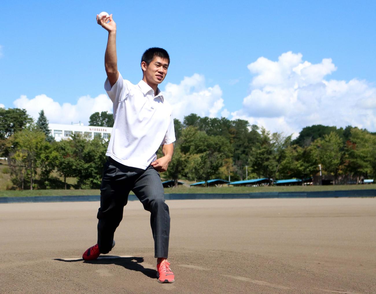 プロ志望届を提出した旭川実・田中（撮影・永野高輔）