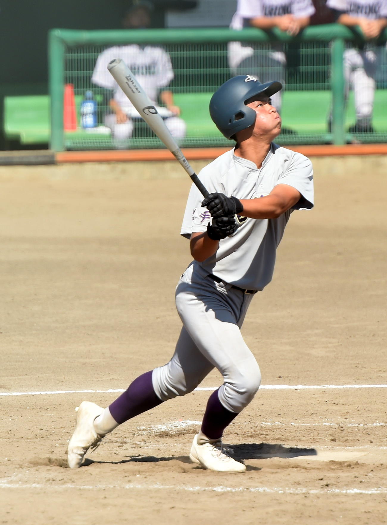 花巻東対黒沢尻工　3回表花巻東無死一、二塁、逆転の3点本塁打を放つ田代（撮影・山田愛斗）