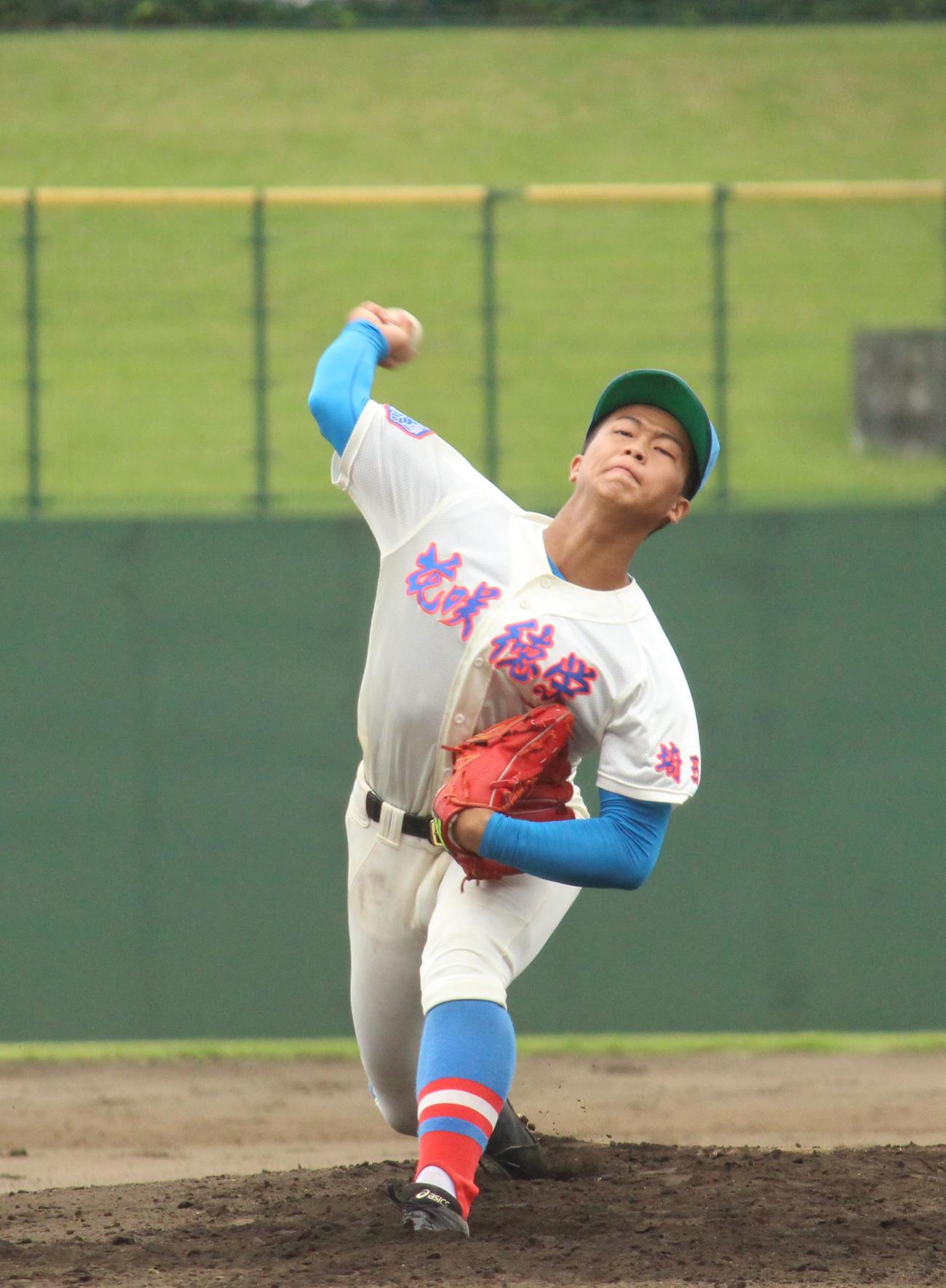 花咲徳栄対聖望学園　先発し5回無失点の花咲徳栄・金子（撮影・保坂恭子）