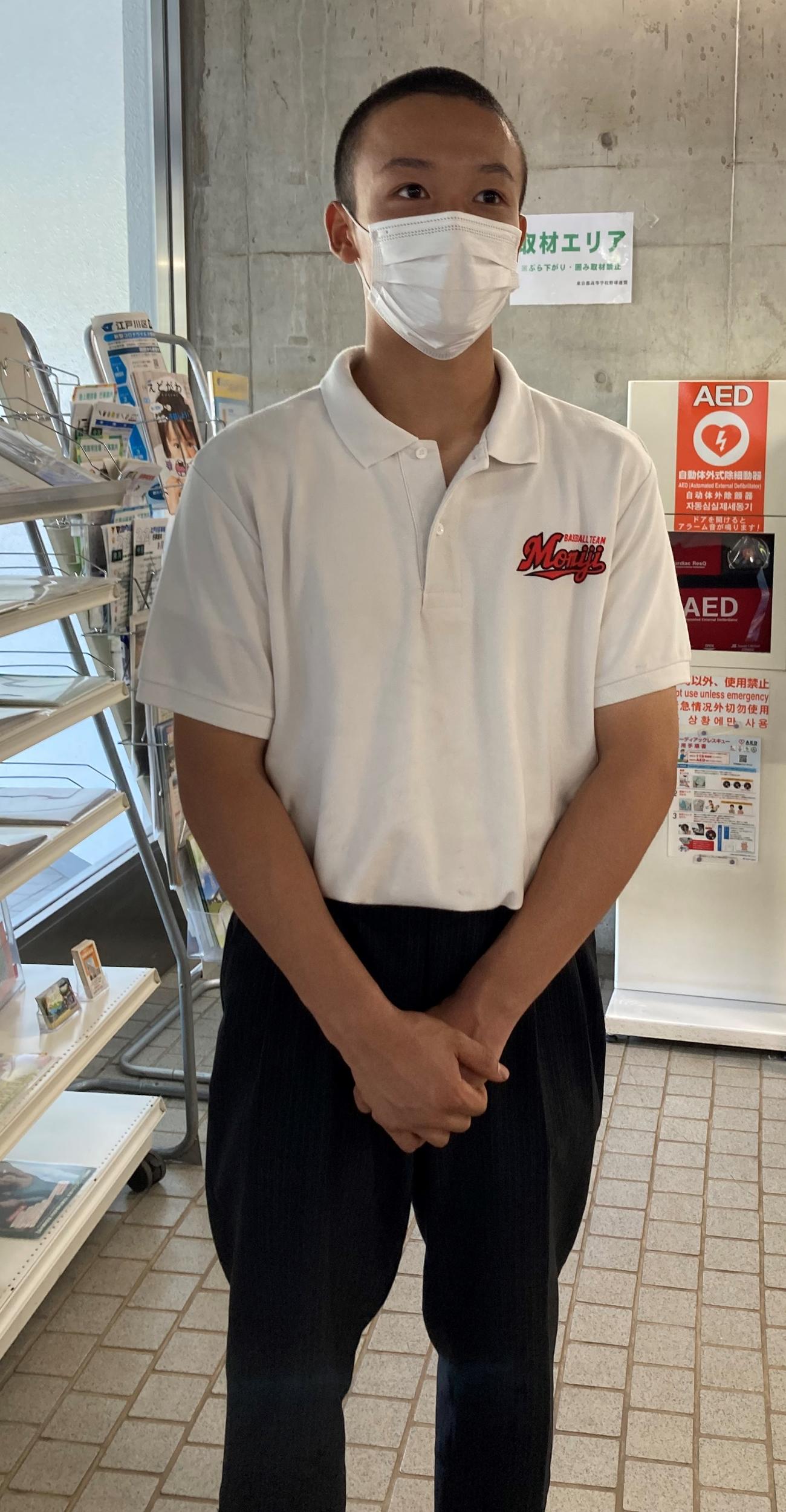 紅葉川対修徳　試合後の取材に応える紅葉川・島津（撮影・古川真弥）