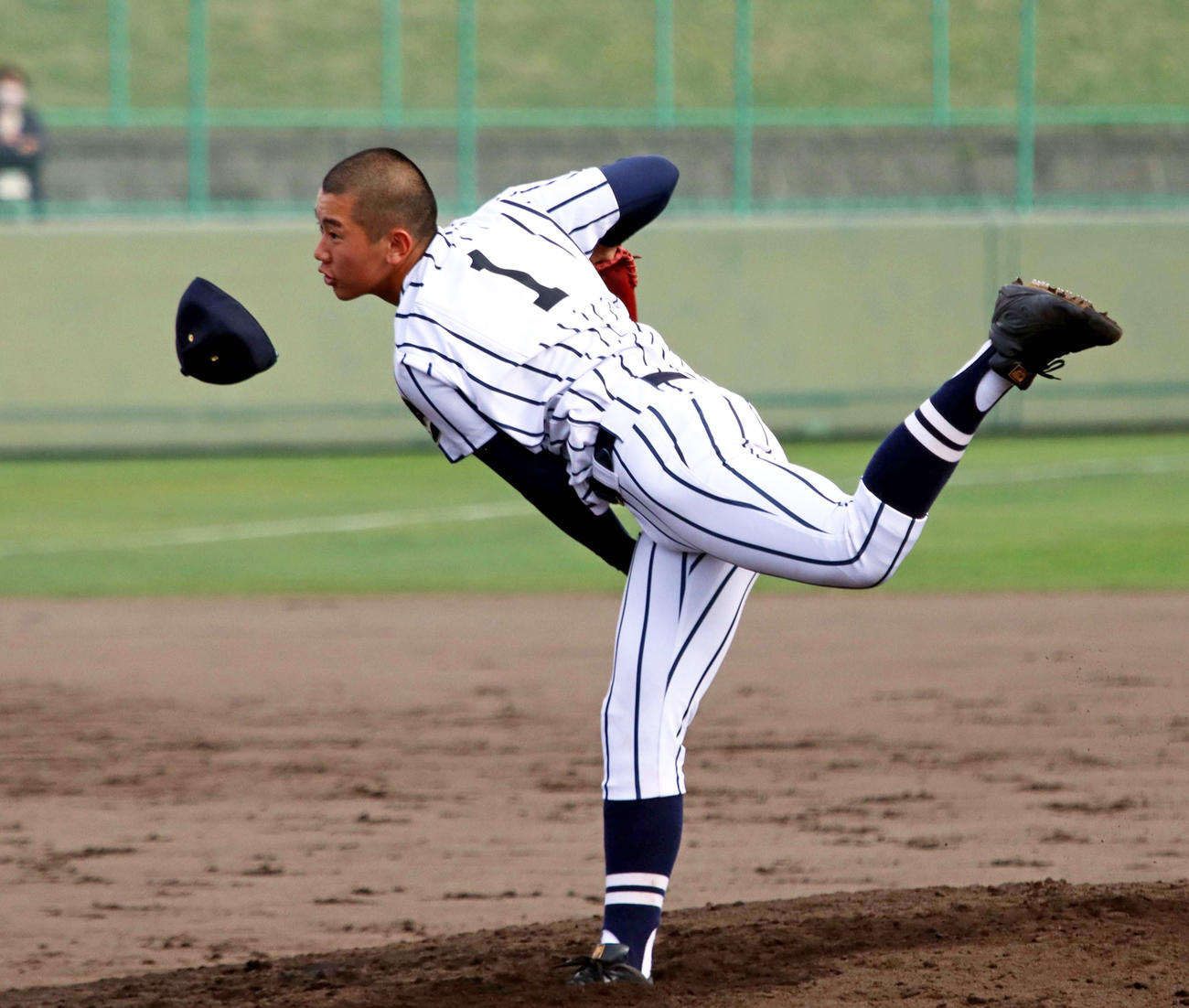 力投する東海大札幌・門別（撮影・永野高輔）