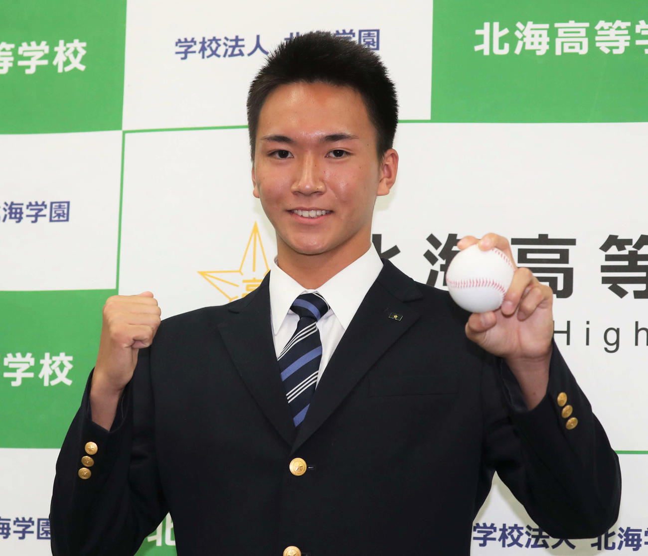 ソフトバンクから3位指名され意気込む北海の木村（撮影・黒川智章）