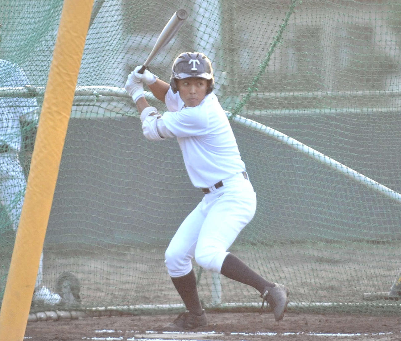 打撃練習をする帝京長岡・水瀬