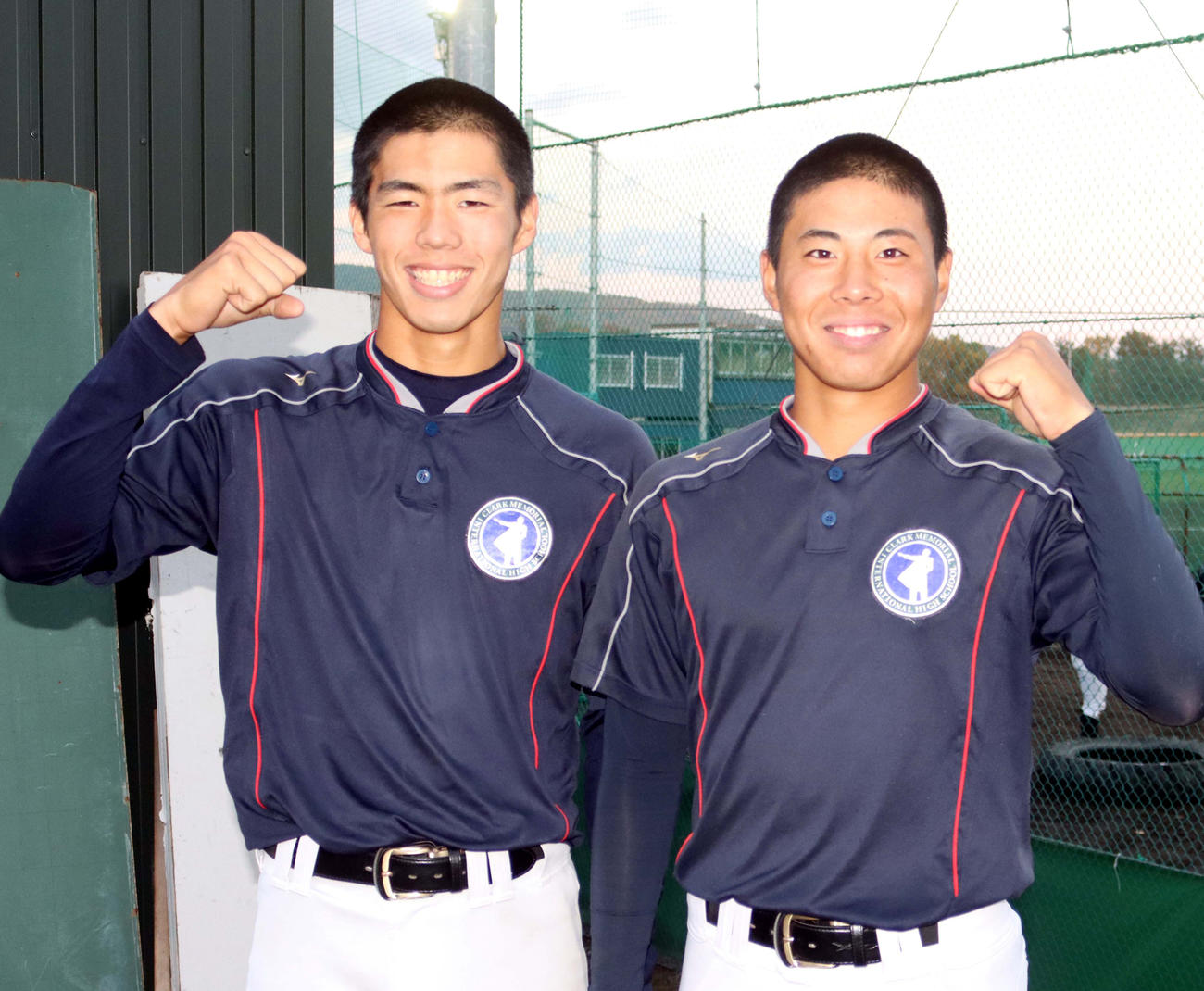 明治神宮大会に向け意気込むクラークの辻田（左）と山中（撮影・永野高輔）