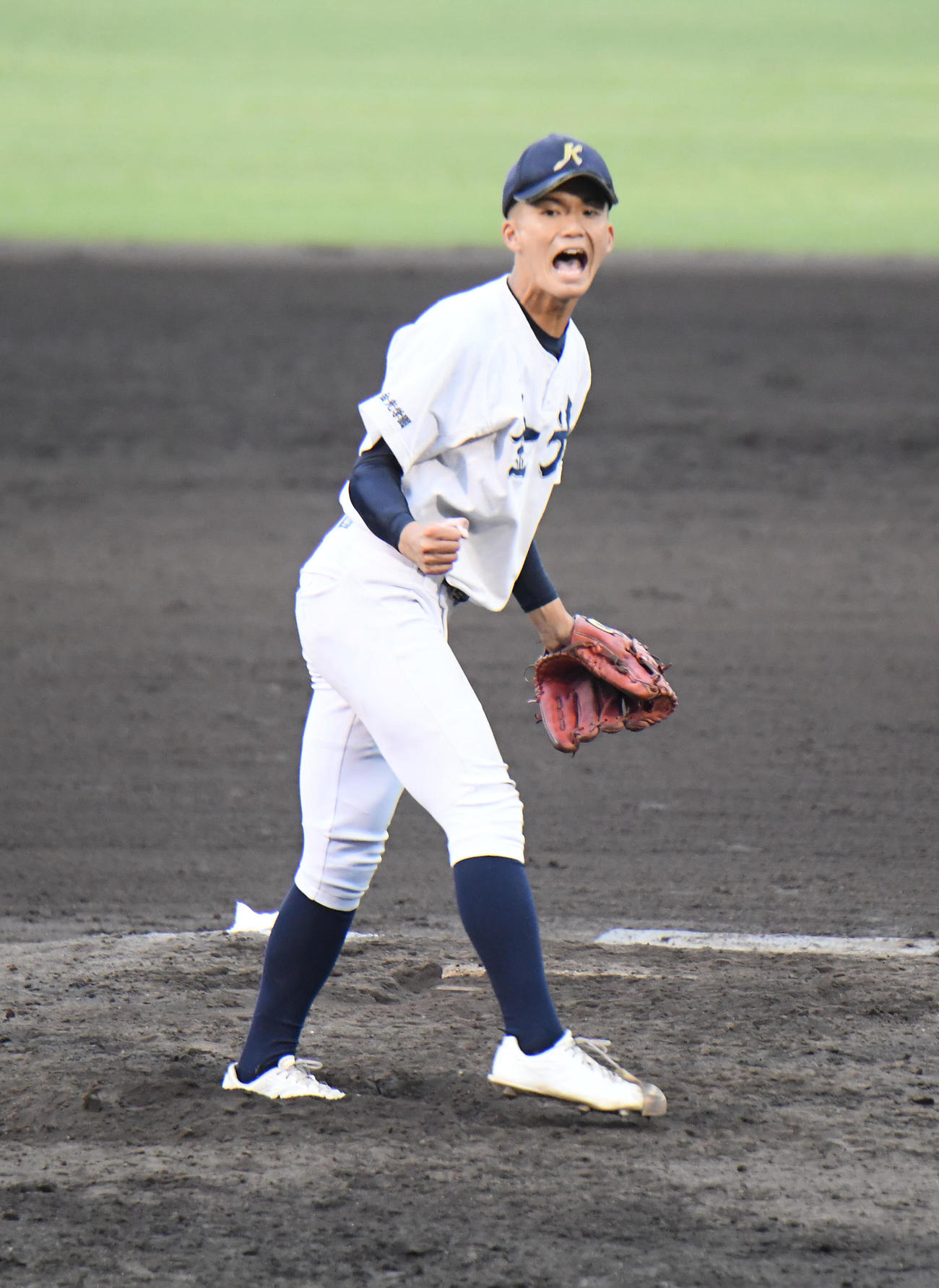 金光大阪対高田商　金光大阪・先発古川は完封し雄叫びを上げる（撮影・滝沢美穂子）