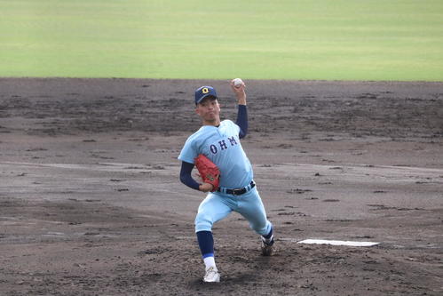 近江先発の星野世那外野手(撮影・林亮佑)