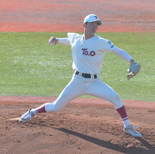 東奥義塾対聖光学院　先発した東奥義塾・角田（撮影・佐藤究）