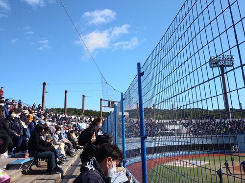 満員となった石巻市民球場
