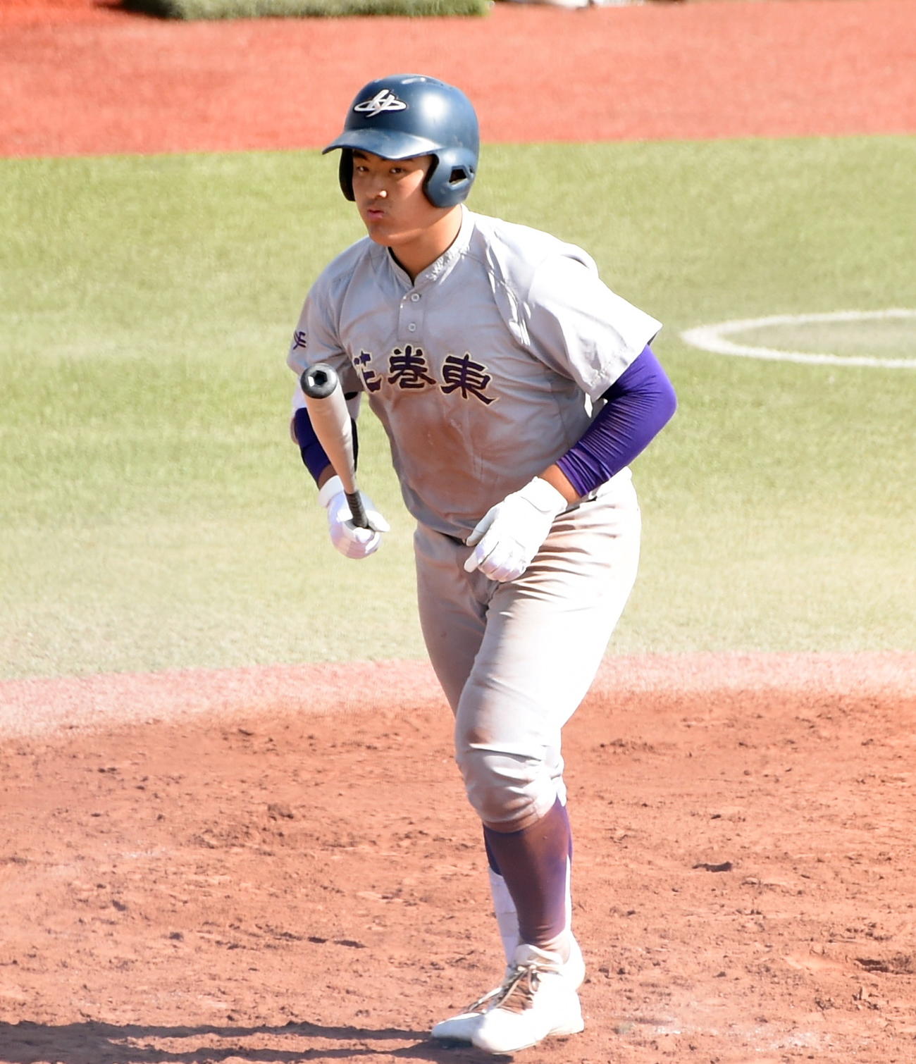 八戸工大一対花巻東　9回裏花巻東1死、見逃し三振に倒れる佐々木麟（右）（撮影・山田愛斗）