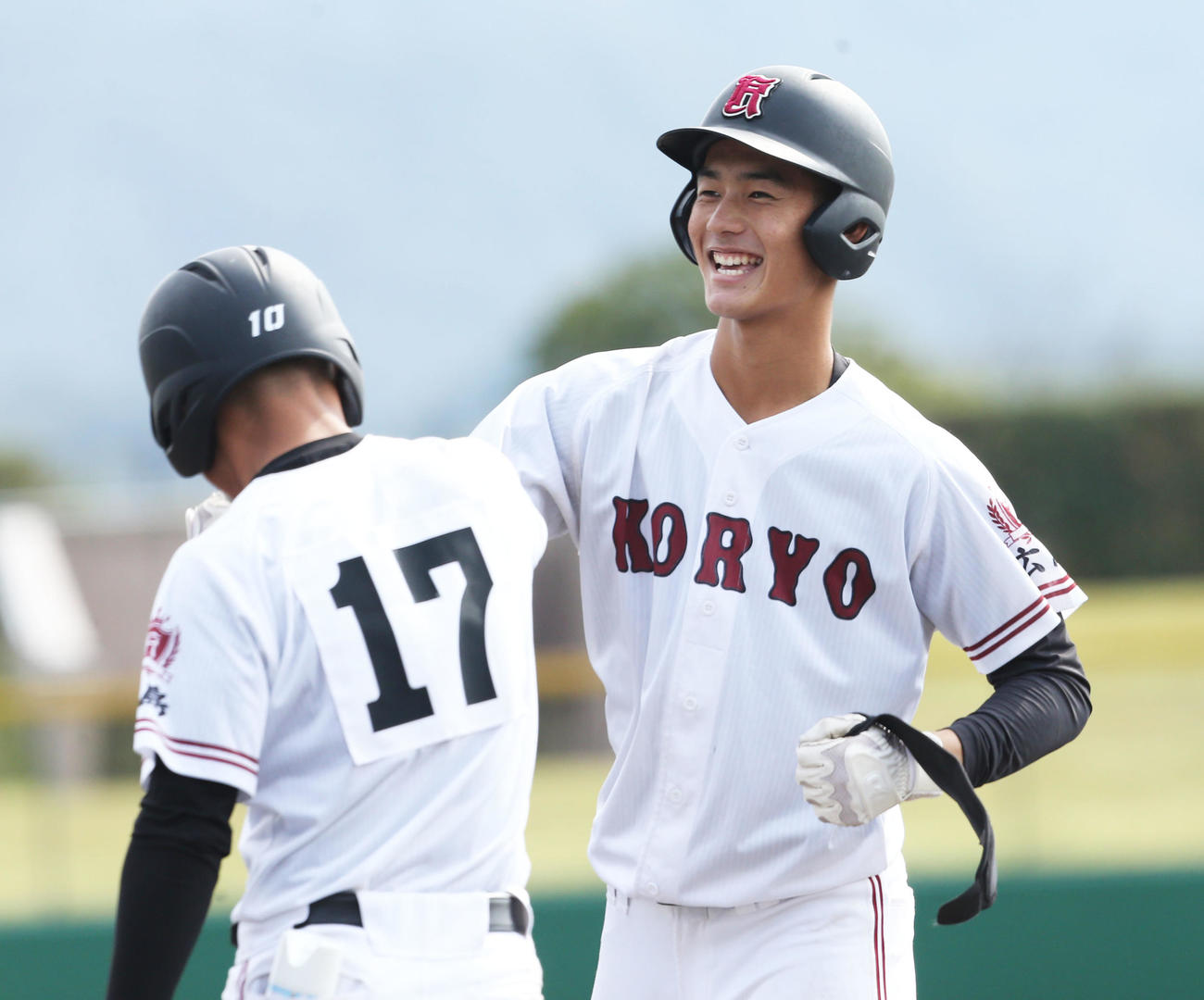 広陵対岡山学芸館　7回表広陵1死満塁、内海優太は右前適時打を放つ（撮影・屋方直哉）