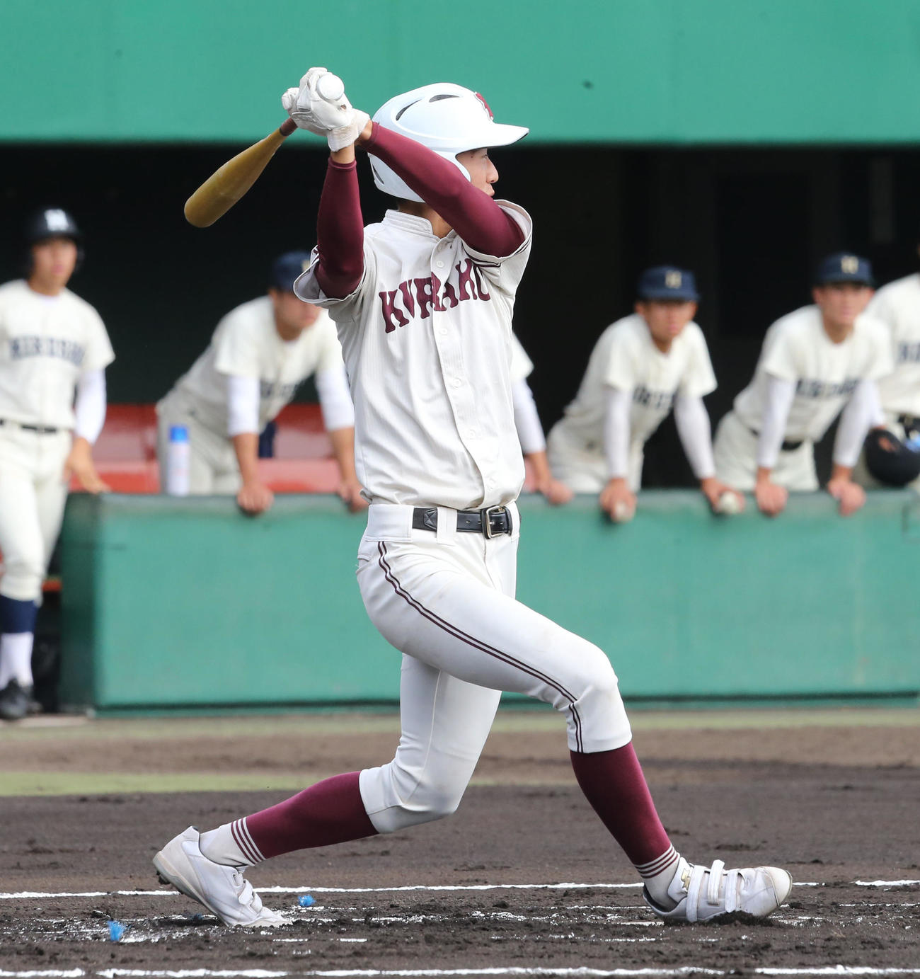倉敷工対広島商　1回表倉敷工2死一塁、日向は左翼線へ適時二塁打を放つ（撮影・屋方直哉）